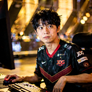 英雄联盟明星选手Knight个人肖像